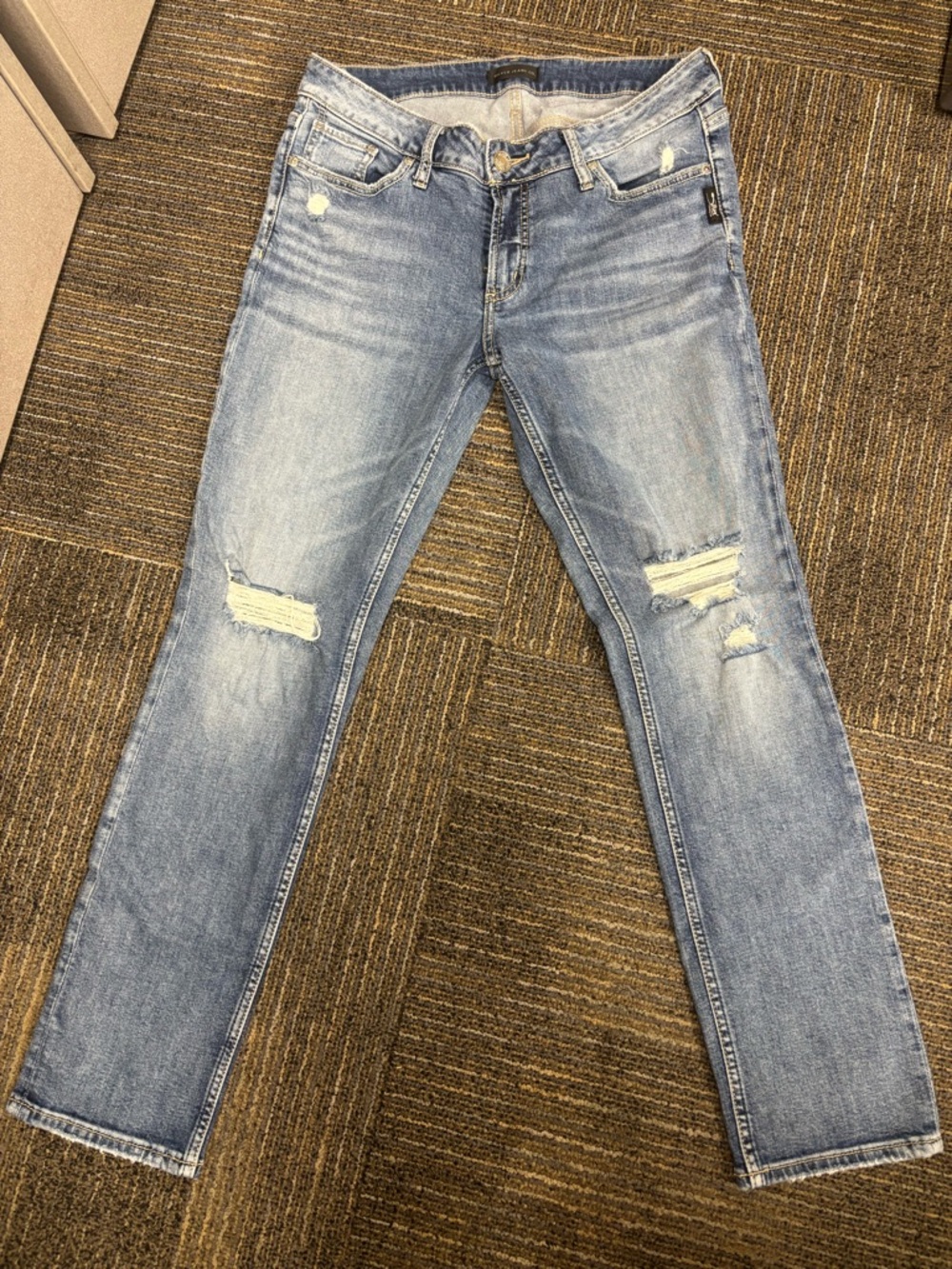 Silver Jeans Light Blue Straight cut with Knee Distressing